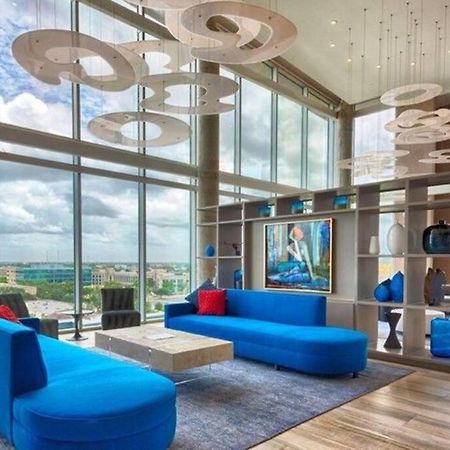 Luxury Highrise In Midtown - Skyline Views And Chic Decor Lägenhet Houston Exteriör bild